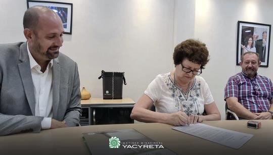 Se concretó la firma de un convenio entre Yacyretá y La Murga de la Estación de Posadas