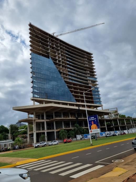 Avanzan las obras en el Complejo Torre IPLyC Costanera de Posadas
