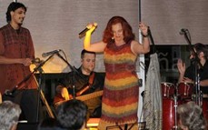 Noche Caribeña en Posadas: Amanda de Colombia abrirá el escenario