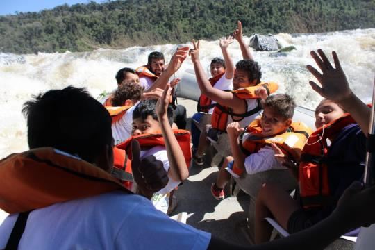 Niños del Hogar de Día de Posadas conocieron los Saltos del Moconá