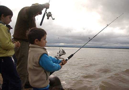Sábado en Posadas: se realizará un torneo de pesca deportiva para niños en el Club Pirá Pytá