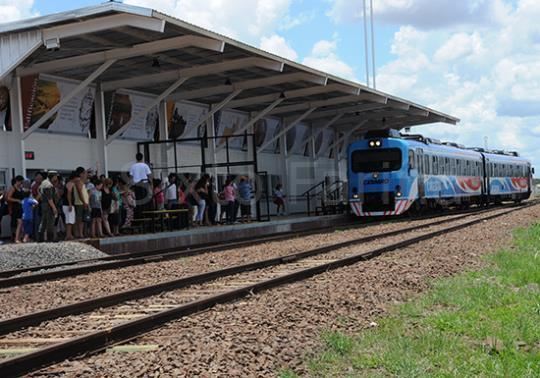 Tren Posadas-Encarnación: en el primer día hábil del 2023 el servicio internacional ya se vio afectado